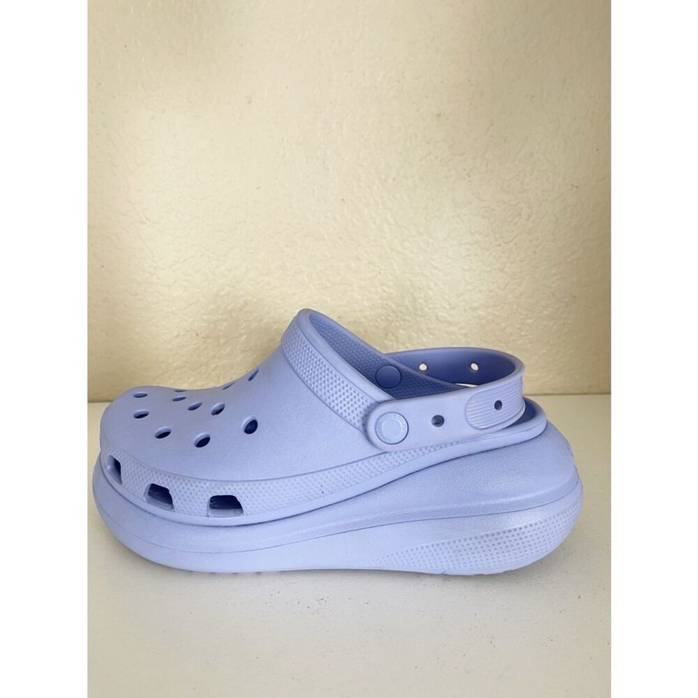 Crocs Classic Crush Clog Moon Jelly in Platform Clog in lavender - Picture 8 of 10